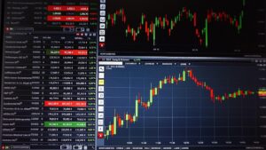 楽天証券のつみたてNISAを活用する主婦におすすめの投資方法は？